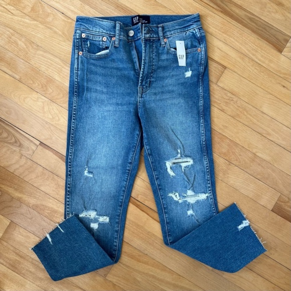 NWT Gap High Rise Vintage Slim - 26S